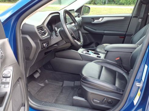 Used 2023 Ford Escape Platinum AWD/4WD image 8