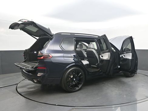Certified 2024 BMW X7 xDrive40i w/ M Sport Package AWD/4WD image 53