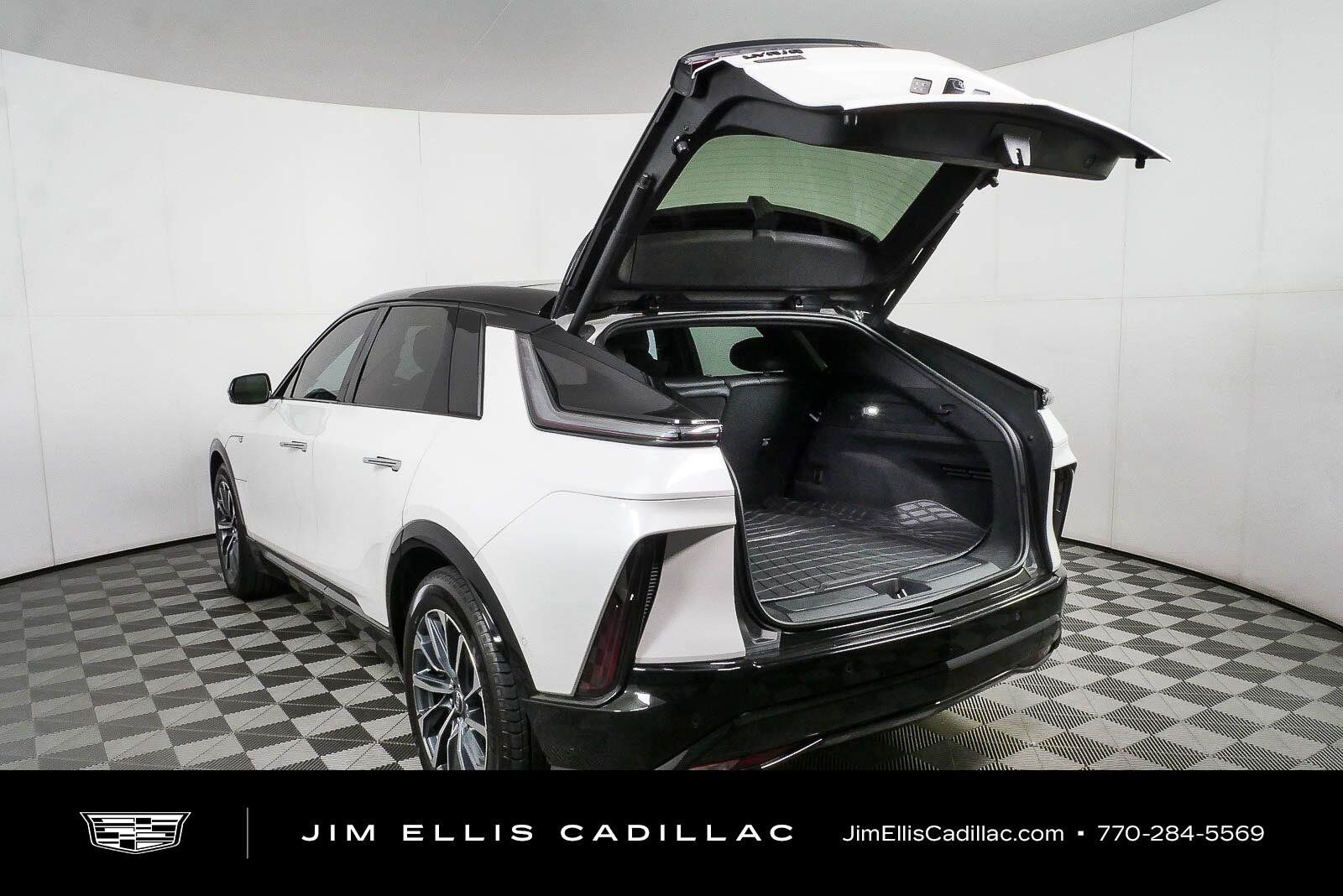 Used 2024 Cadillac Lyriq Luxury AWD/4WD image 31