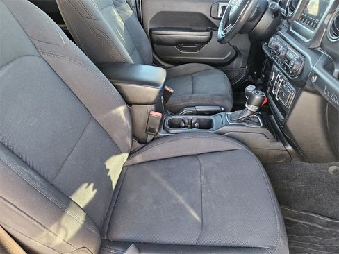 Used 2023 Jeep Wrangler Unlimited w/ Cold Weather Group image 11