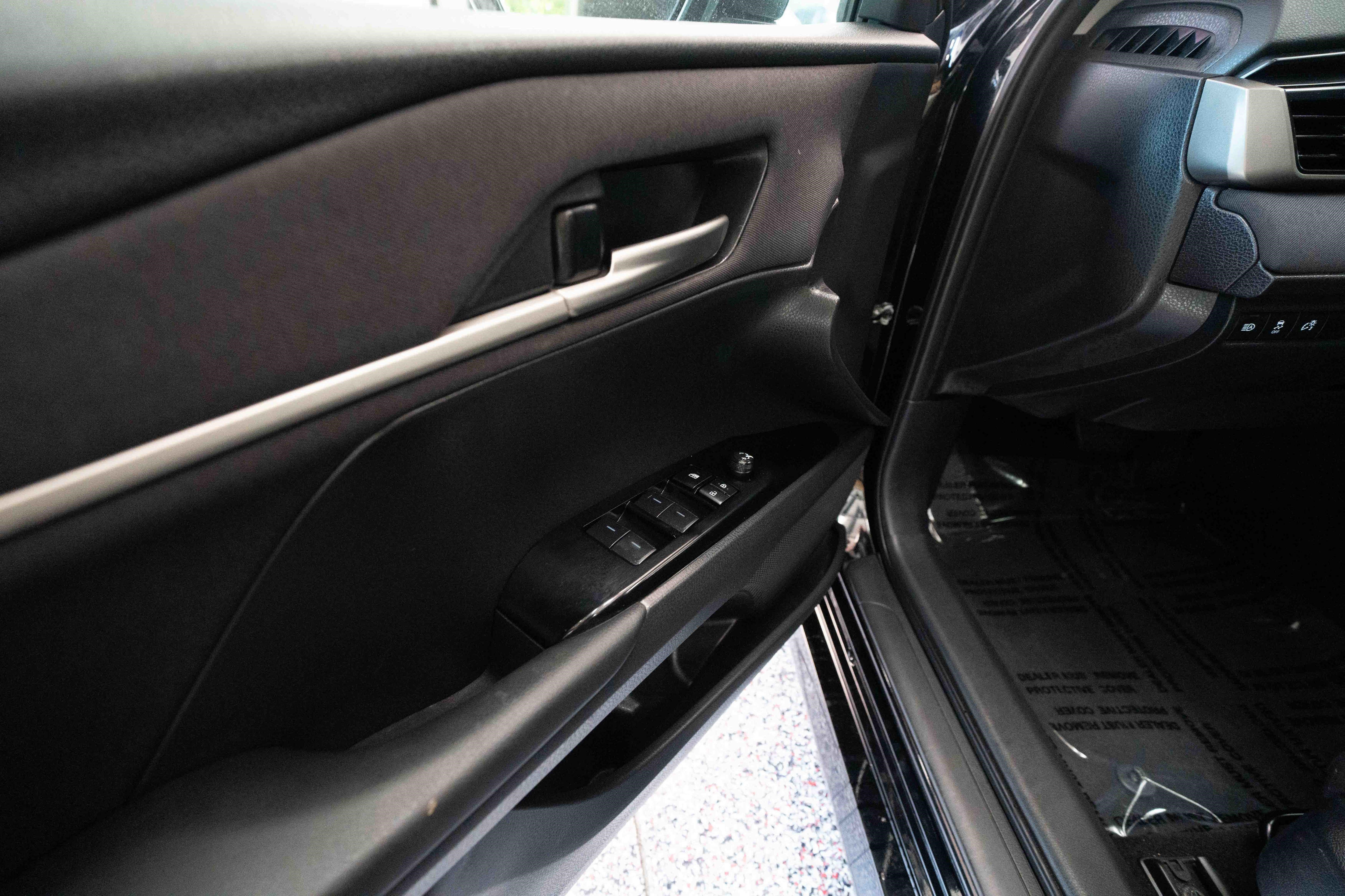 Used 2025 Toyota Camry LE FWD image 7