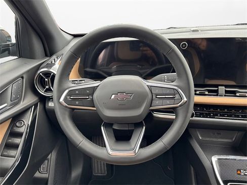 New 2026 Chevrolet Equinox ACTIV w/ Convenience Package III image 12