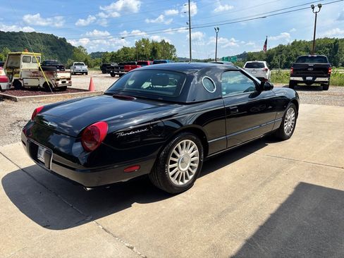 Used 2005 Ford Thunderbird RWD image 4