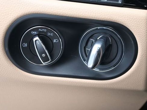 Used 2023 Porsche Macan S AWD/4WD image 22