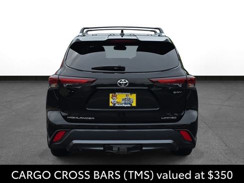 Certified 2025 Toyota Highlander Limited AWD/4WD image 8