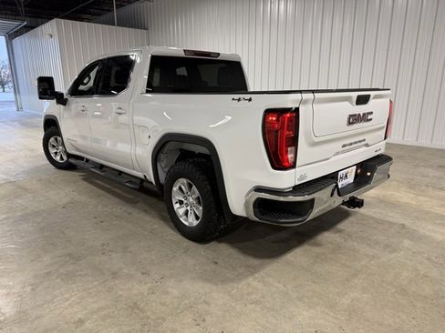 Used 2022 GMC Sierra 1500 SLE image 4