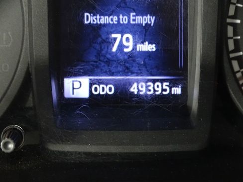 Used 2019 Toyota Tacoma SR w/ SX Package image 33