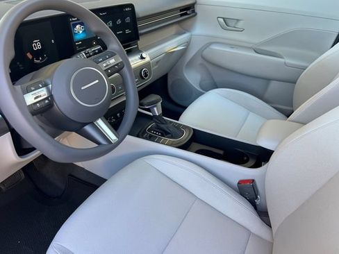 New 2026 Hyundai Kona SE FWD image 9