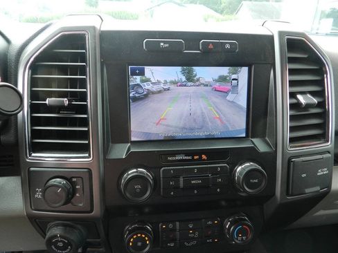 Used 2020 Ford F150 XLT w/ Equipment Group 302A Luxury AWD/4WD image 18