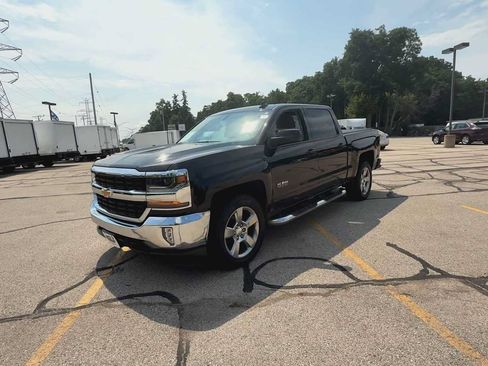 Used 2018 Chevrolet Silverado 1500 LT w/ Texas Edition AWD/4WD image 4