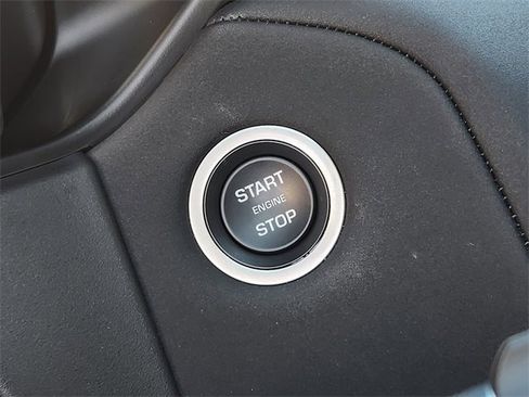 Used 2025 Land Rover Range Rover Velar S image 21