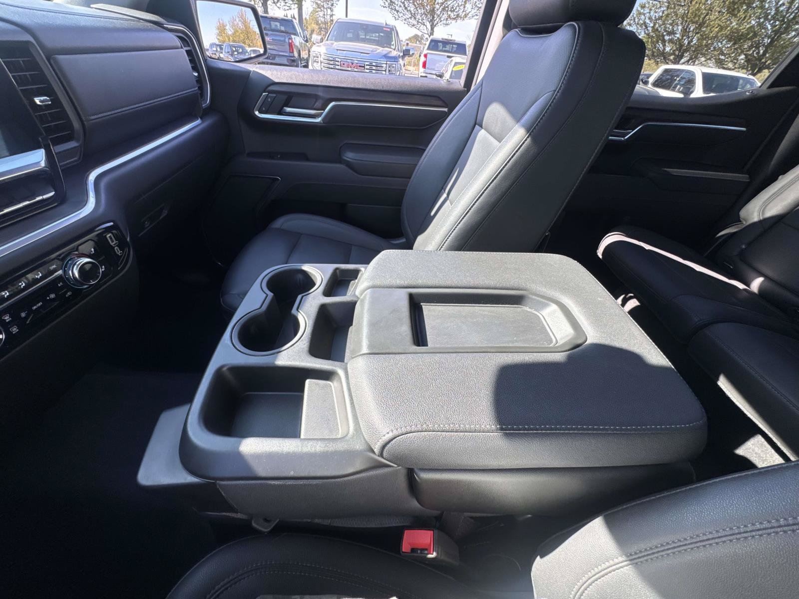 Certified 2025 GMC Sierra 1500 SLT AWD/4WD image 39