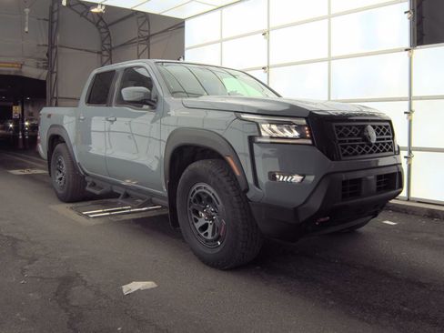 Used 2026 Nissan Frontier PRO-4X w/ Tow Package image 6