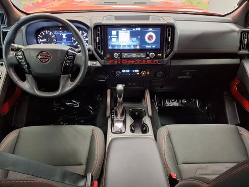 Used 2025 Nissan Frontier Pro-X RWD image 16