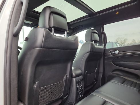 Used 2020 Jeep Grand Cherokee Limited X image 12