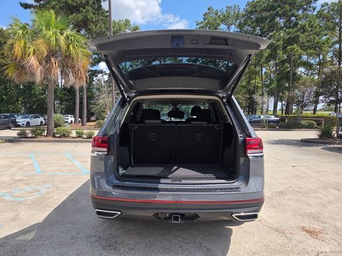 Used 2026 Volkswagen Atlas SE FWD image 28