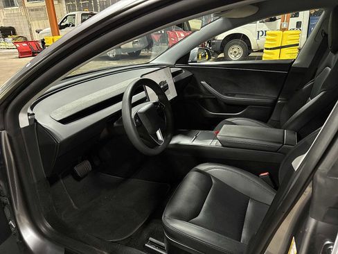 Used 2025 Tesla Model 3 Long Range AWD/4WD image 31