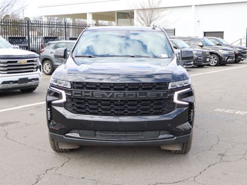 Used 2023 Chevrolet Suburban RST w/ Luxury Package image 3