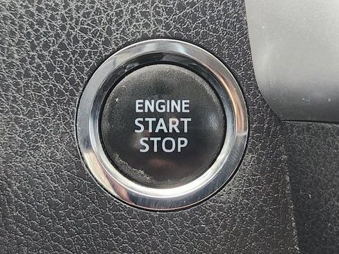 Used 2015 Toyota Highlander Limited FWD image 19