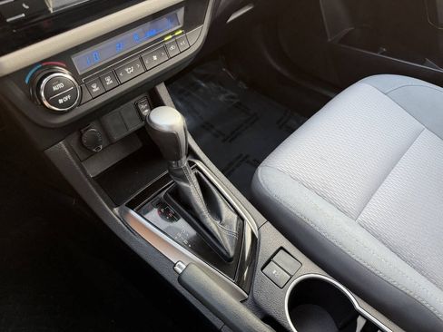Used 2014 Toyota Corolla LE FWD image 24