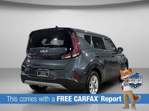 Used 2025 Kia Soul LX w/ LX Technology Package FWD image 4