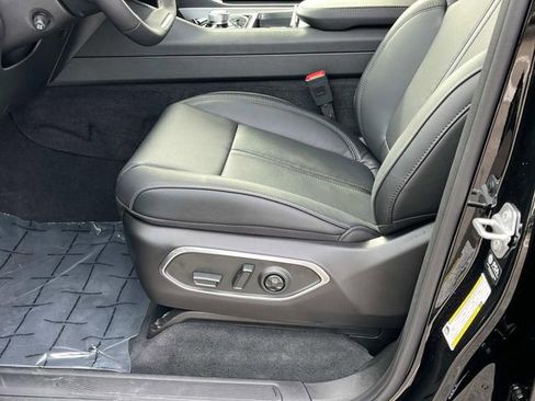 New 2026 Jeep Grand Wagoneer Limited image 14