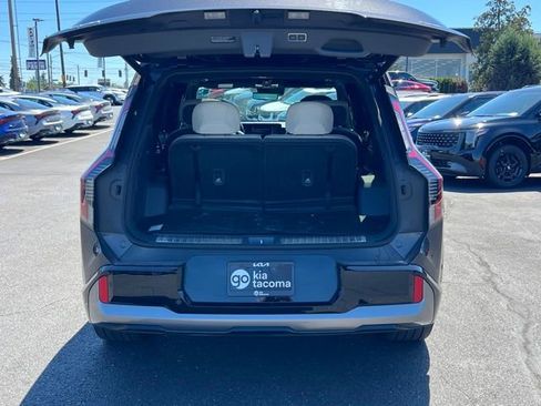Certified 2024 Kia EV9 GT-Line AWD/4WD image 12