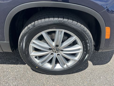 Used 2016 Volkswagen Tiguan SE AWD/4WD image 29