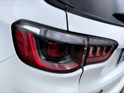 Used 2022 Jeep Compass Trailhawk AWD/4WD image 29