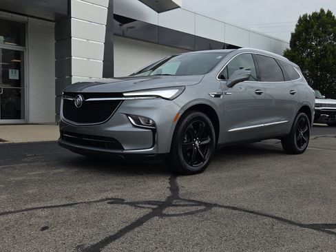 Used 2024 Buick Enclave Essence w/ Sport Touring Edition image 26