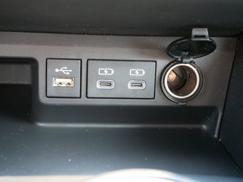 Used 2023 Toyota Highlander XSE AWD/4WD image 19