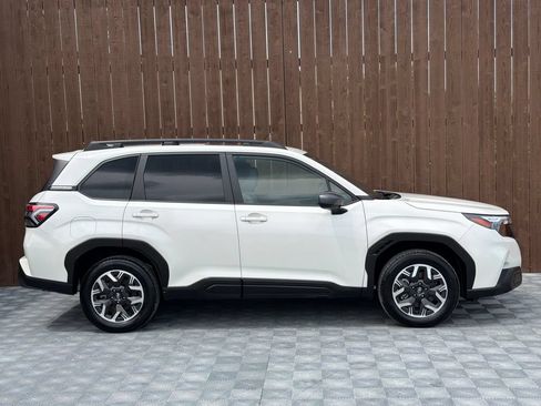 Used 2025 Subaru Forester Premium AWD/4WD image 13