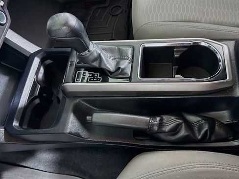 Certified 2019 Toyota Tacoma SR5 image 18