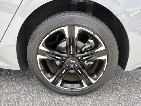 Used 2024 Kia K5 GT-Line w/ GT-Line Premium Package FWD image 18