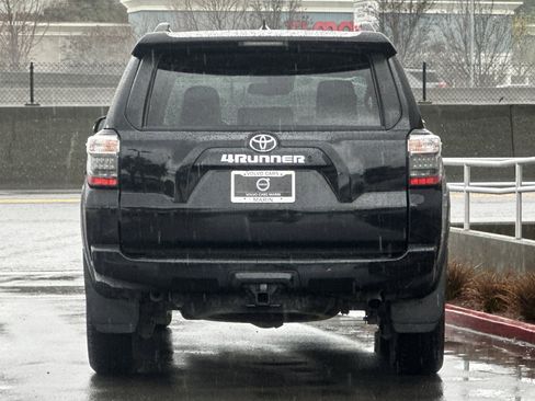 Used 2024 Toyota 4Runner SR5 Premium image 7