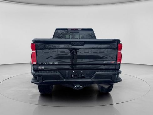 Used 2024 Chevrolet Silverado 2500 ZR2 w/ Snow Plow Prep/Camper Package image 4