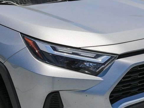 Used 2022 Toyota RAV4 XLE FWD image 15