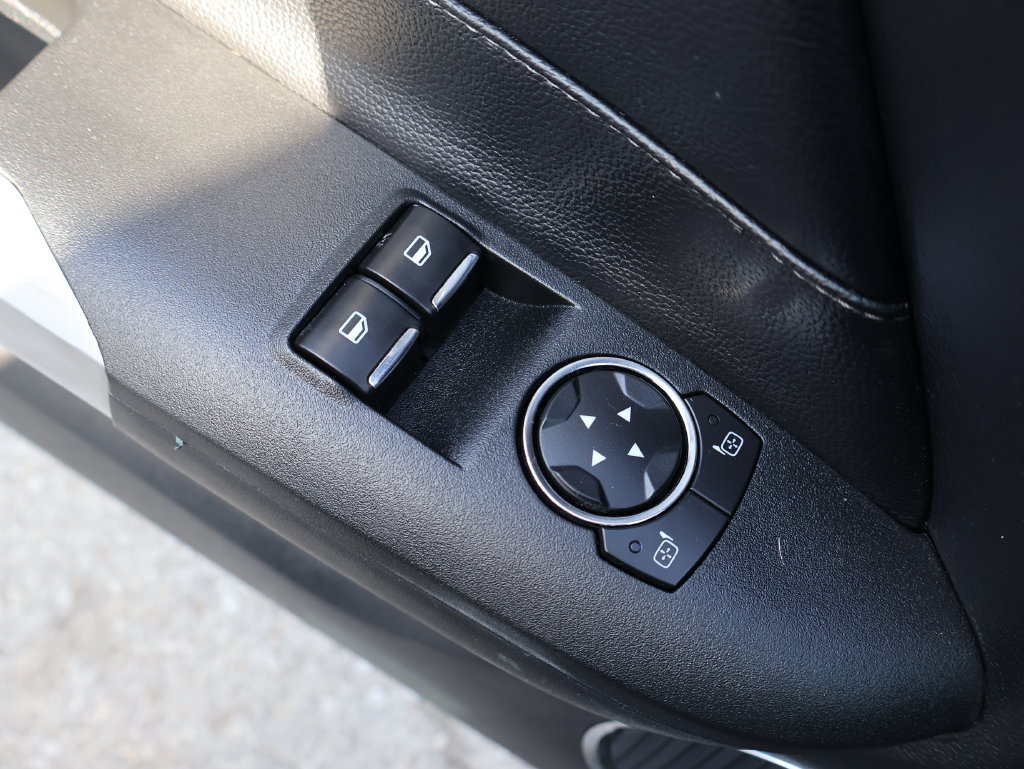 Used 2015 Ford Mustang GT Premium RWD image 33