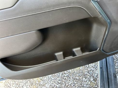 Used 2022 Chevrolet Silverado 1500 LTZ w/ LTZ Premium Package image 35