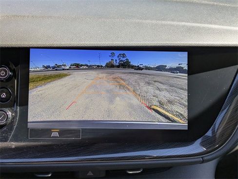 Used 2023 Buick Envision Essence image 21