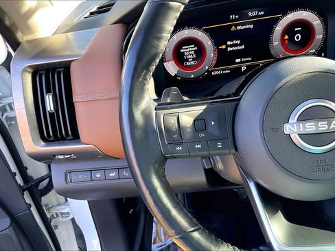 Used 2023 Nissan Pathfinder Platinum w/ Cargo Package image 17