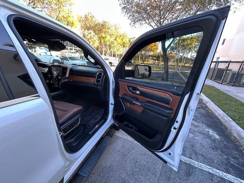 Certified 2022 RAM 1500 Limited image 32