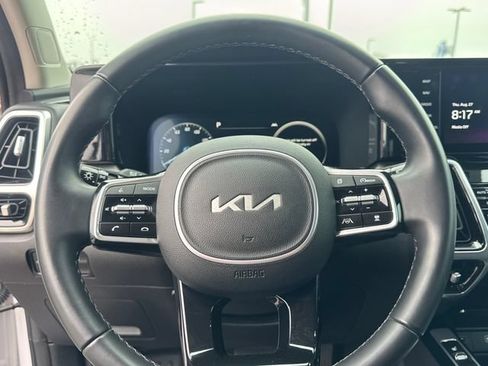 Used 2023 Kia Sorento SX FWD image 19