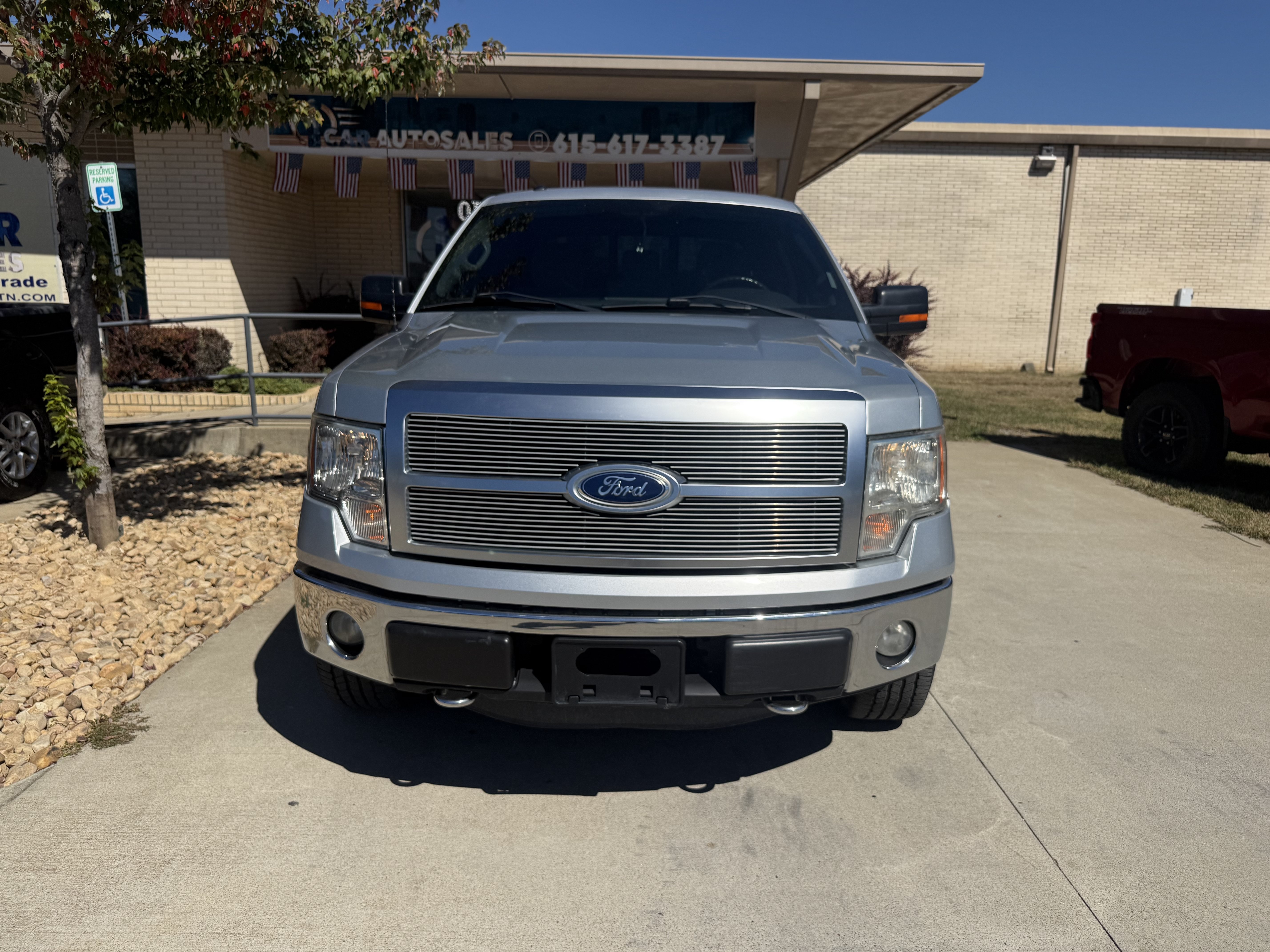 Used 2012 Ford F150 XLT w/ XLT Chrome Pkg AWD/4WD image 2