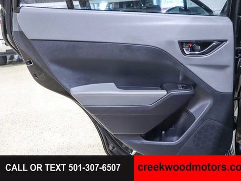 Used 2024 Subaru Crosstrek 2.5i Limited AWD/4WD image 40