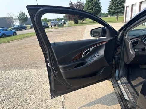 Used 2012 Buick LaCrosse Premium FWD image 16