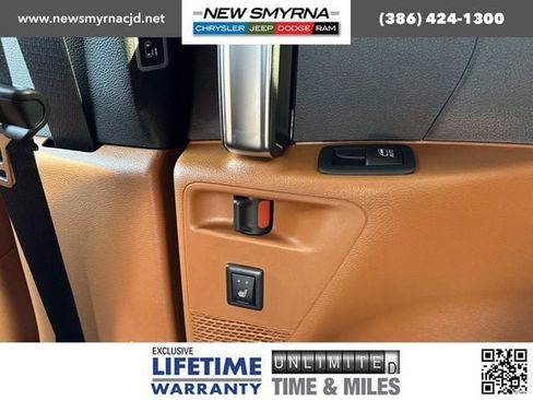 New 2026 Chrysler Pacifica Pinnacle image 18