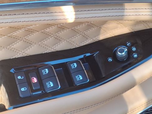 Used 2023 Jeep Grand Cherokee Summit image 15