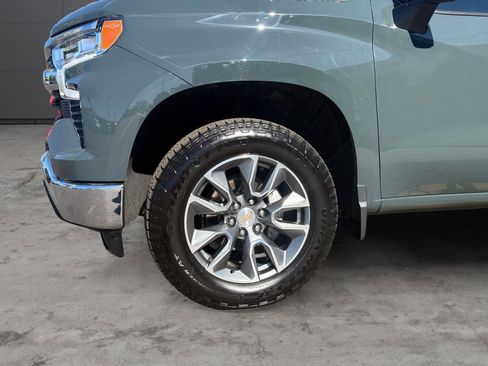 Used 2026 Chevrolet Silverado 1500 LT AWD/4WD image 9