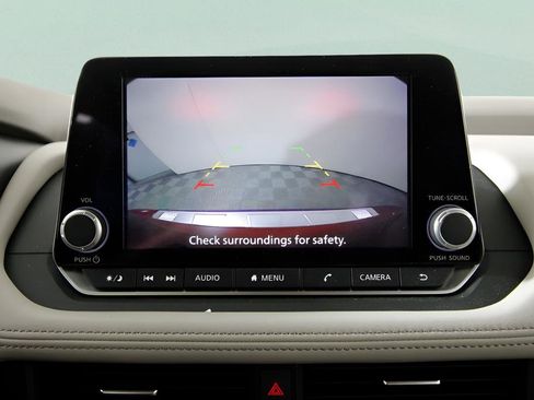 Used 2025 Nissan Rogue SV image 20